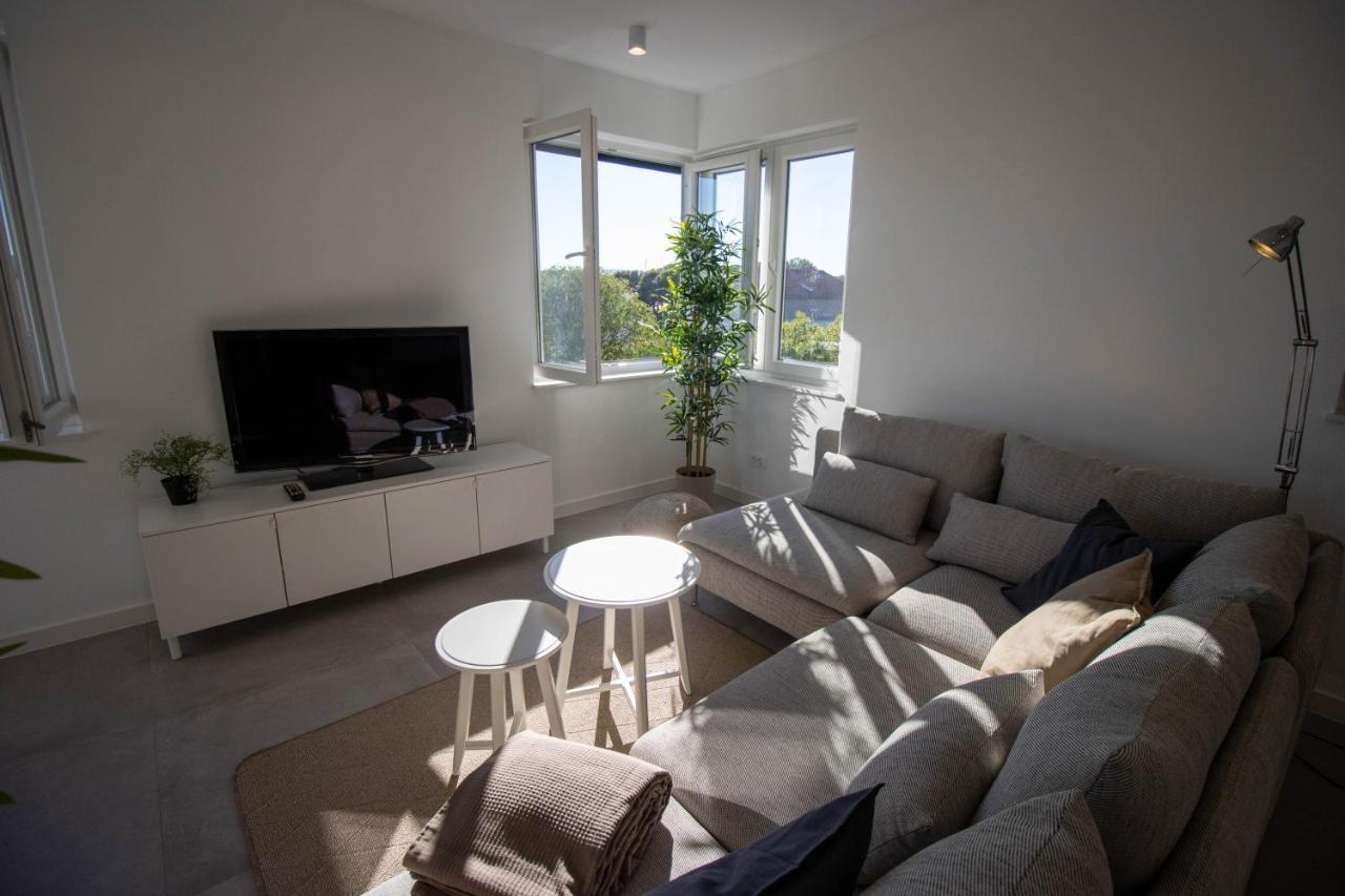 Apartman Senka 비오그라드나모루 외부 사진